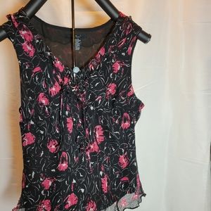 #1259 Sleeveless tie front shirt